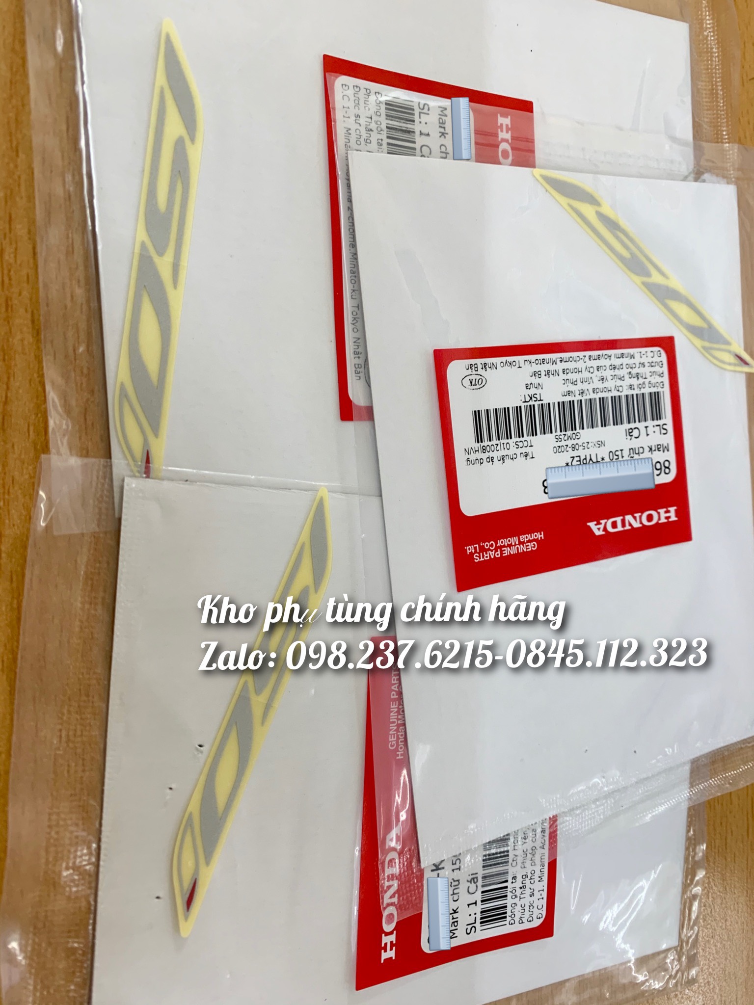 Tem chữ 150i màu bạc dùng cho SH2020 ( COMBO 1 CẶP )