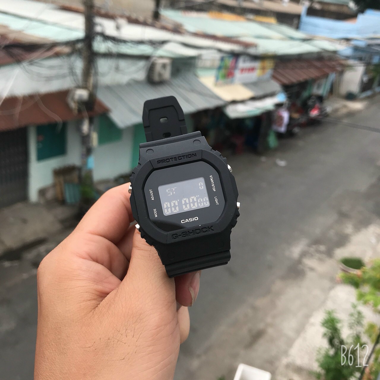 Đồng Hồ Thể Thao G-SHOCK DW-5600BB-1