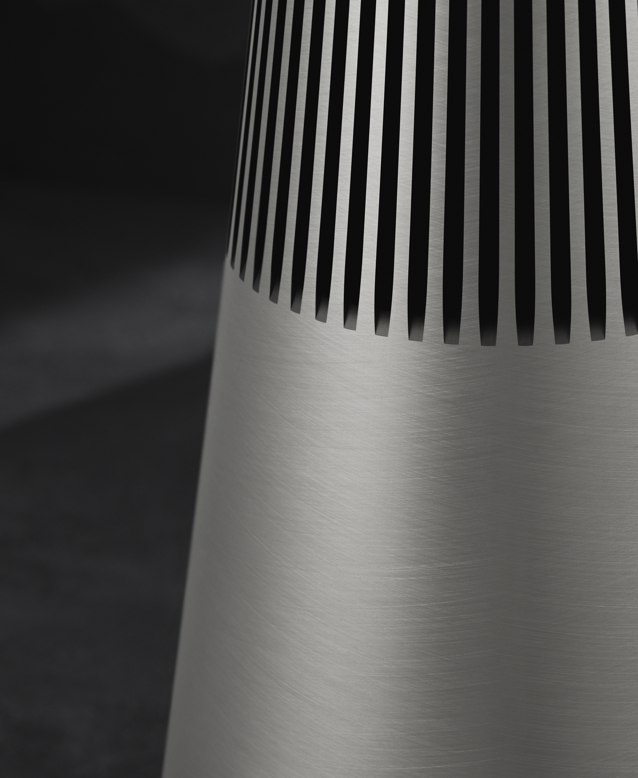 Beosound 2 với Google Assistant - Loa Wifi mạnh mẽ và thanh lịch