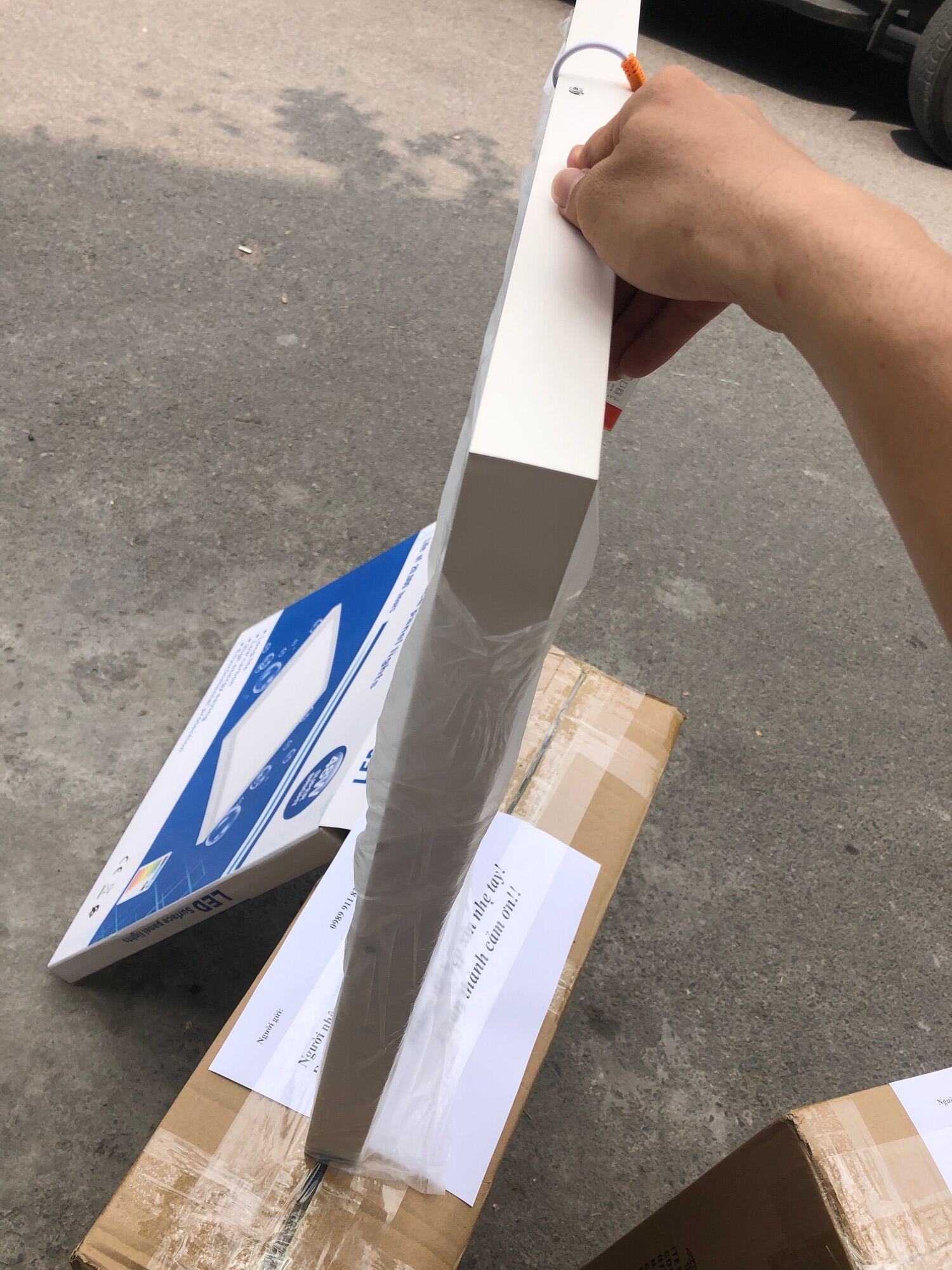 Đèn led panel 600×600 48w ốp trần nổi ốp trần thạch cao