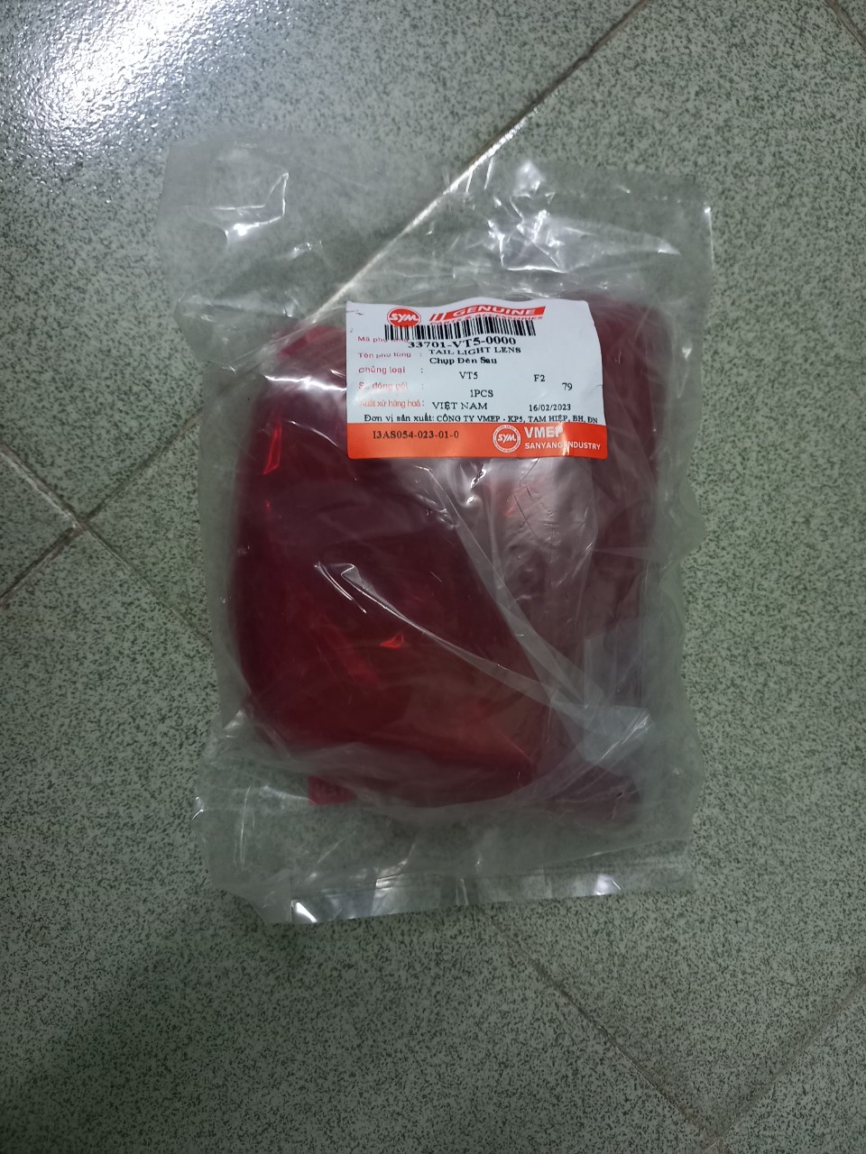CHỤP ĐÈN SAU XE TAY GA ELIZABE SYM