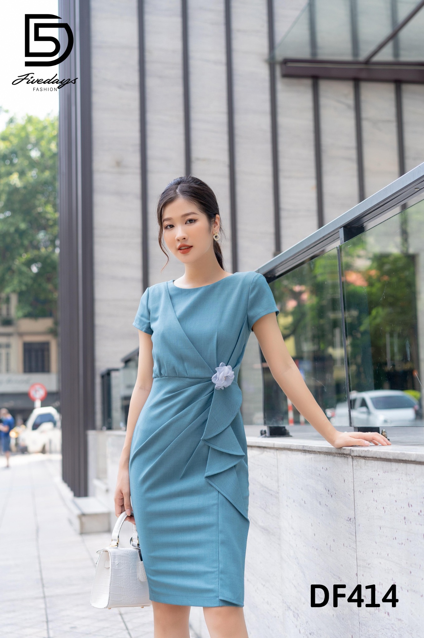 Fivedays - Đầm ôm xếp ly có bèo thân trước