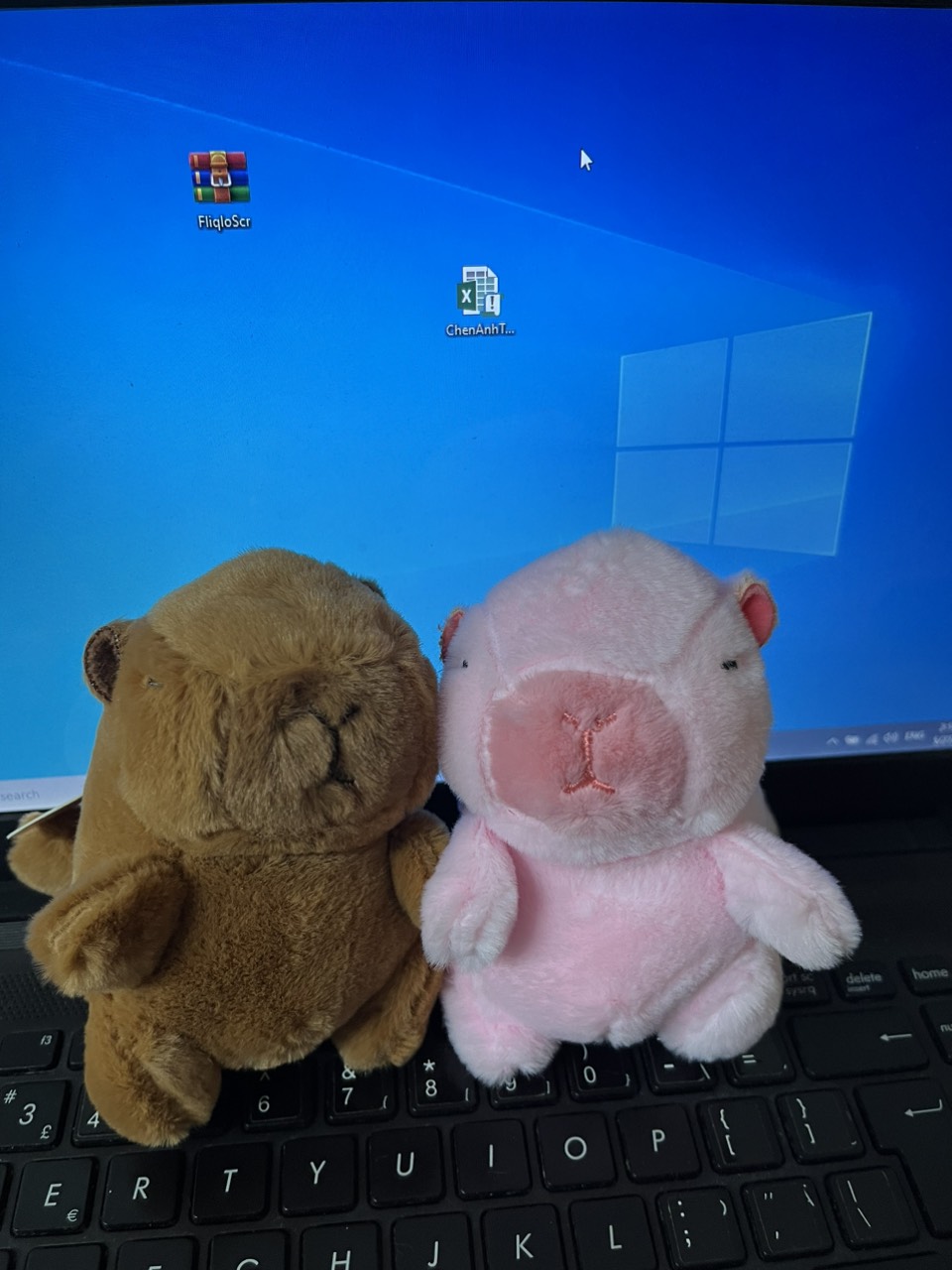 Móc Khoá Capybara Đuôi Xoay Cute 15cm