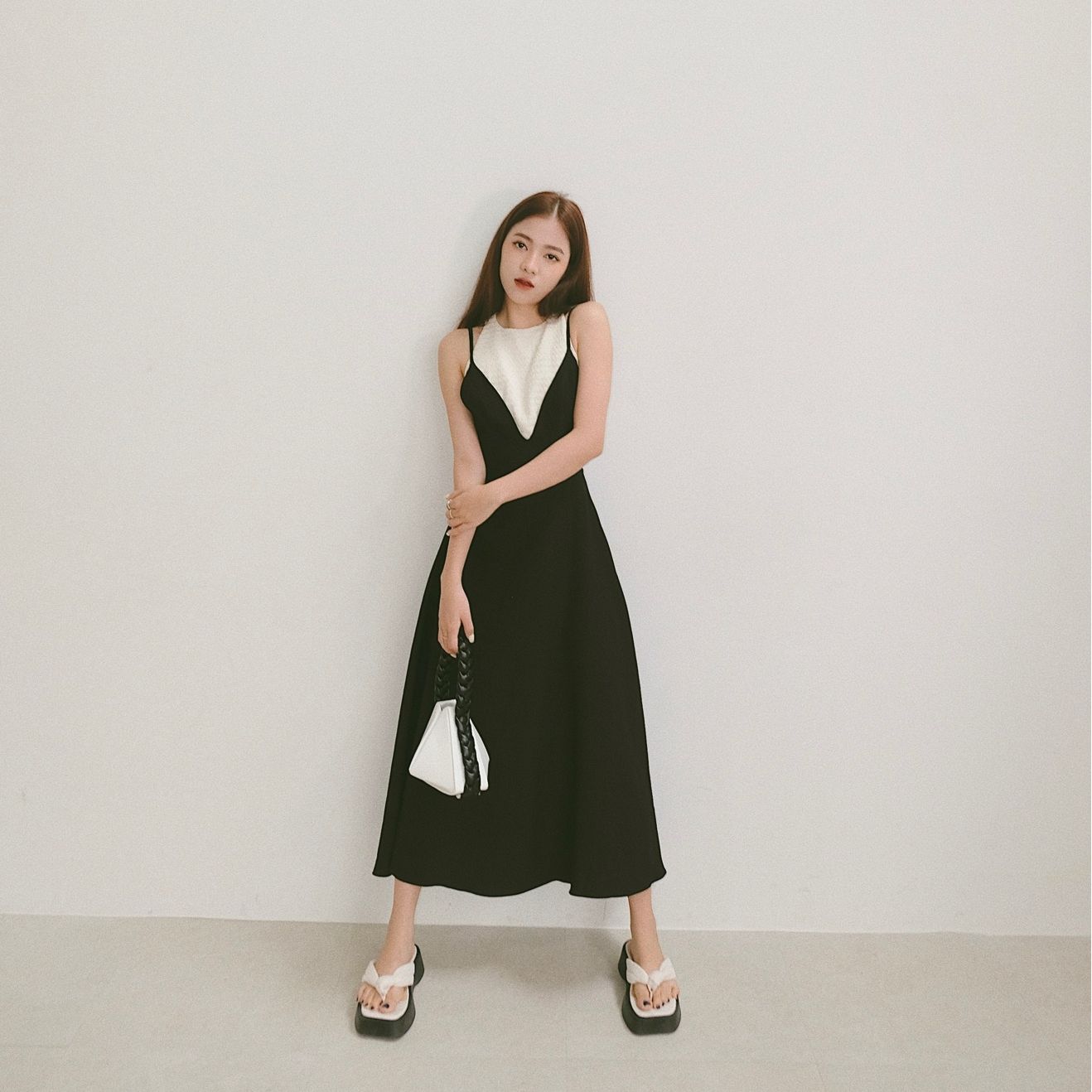 INTO.EIGHT | Đầm dây phối yếm INTO.EIGHT thiết kế (Lady Dress)