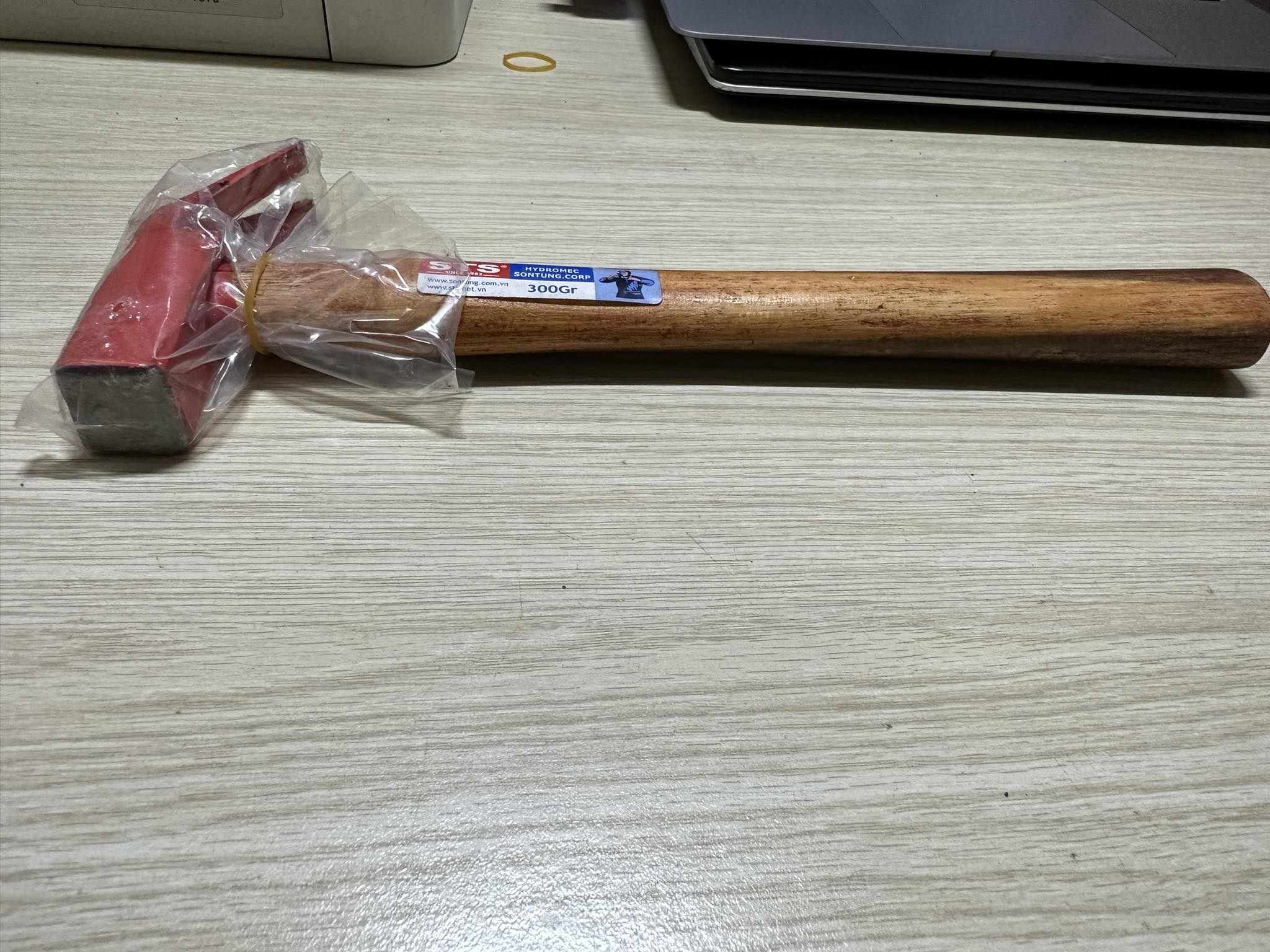 [HCMC] Hammer with wood handle