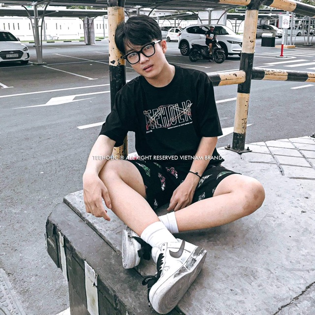 Áo Thun Nam Nữ TEEHOLIC Màu Đen Teeholic - Thsi1