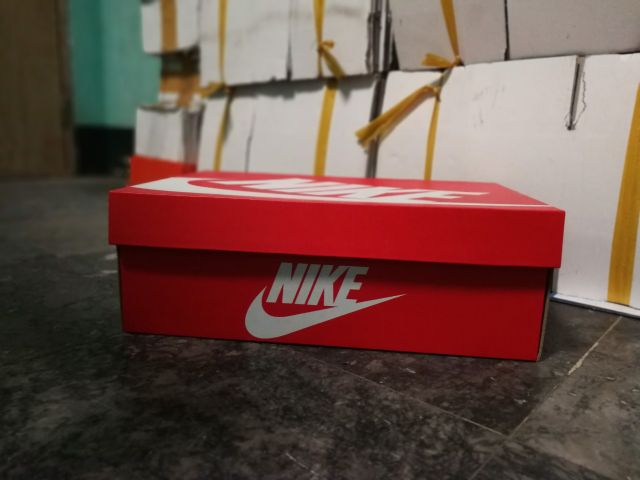 Hộp giầy nike xịn