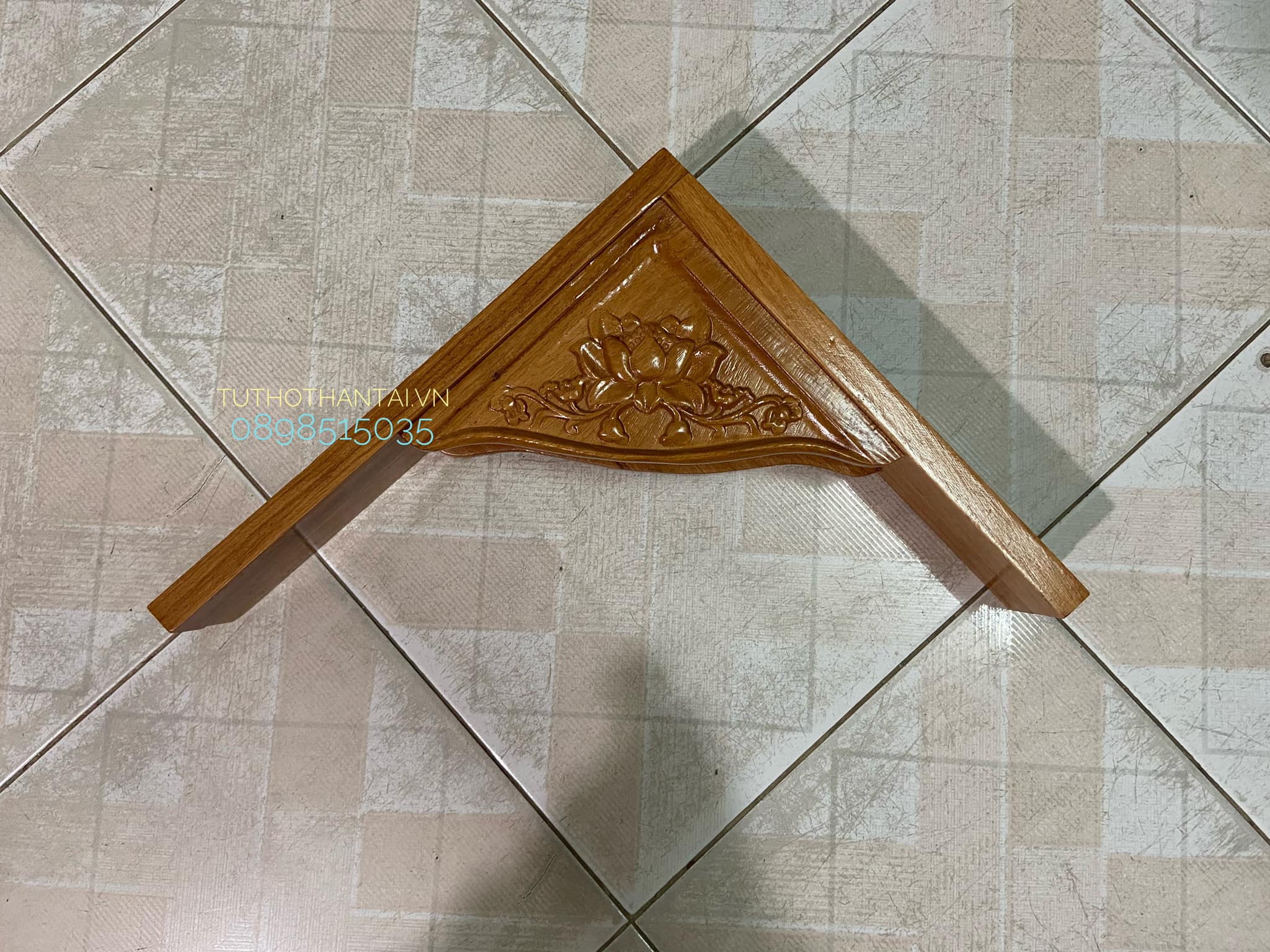 Bàn thờ treo tường chạm Hoa Sen 40CM - Gỗ Gõ Đỏ