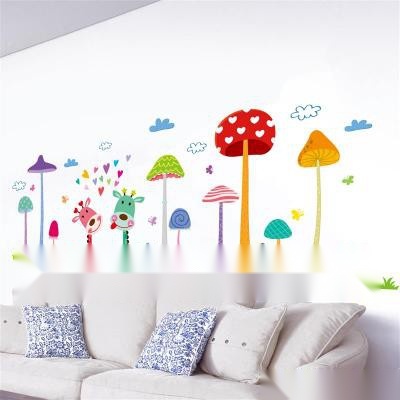 Decal dán tường hươu nhỏ và cây nấm