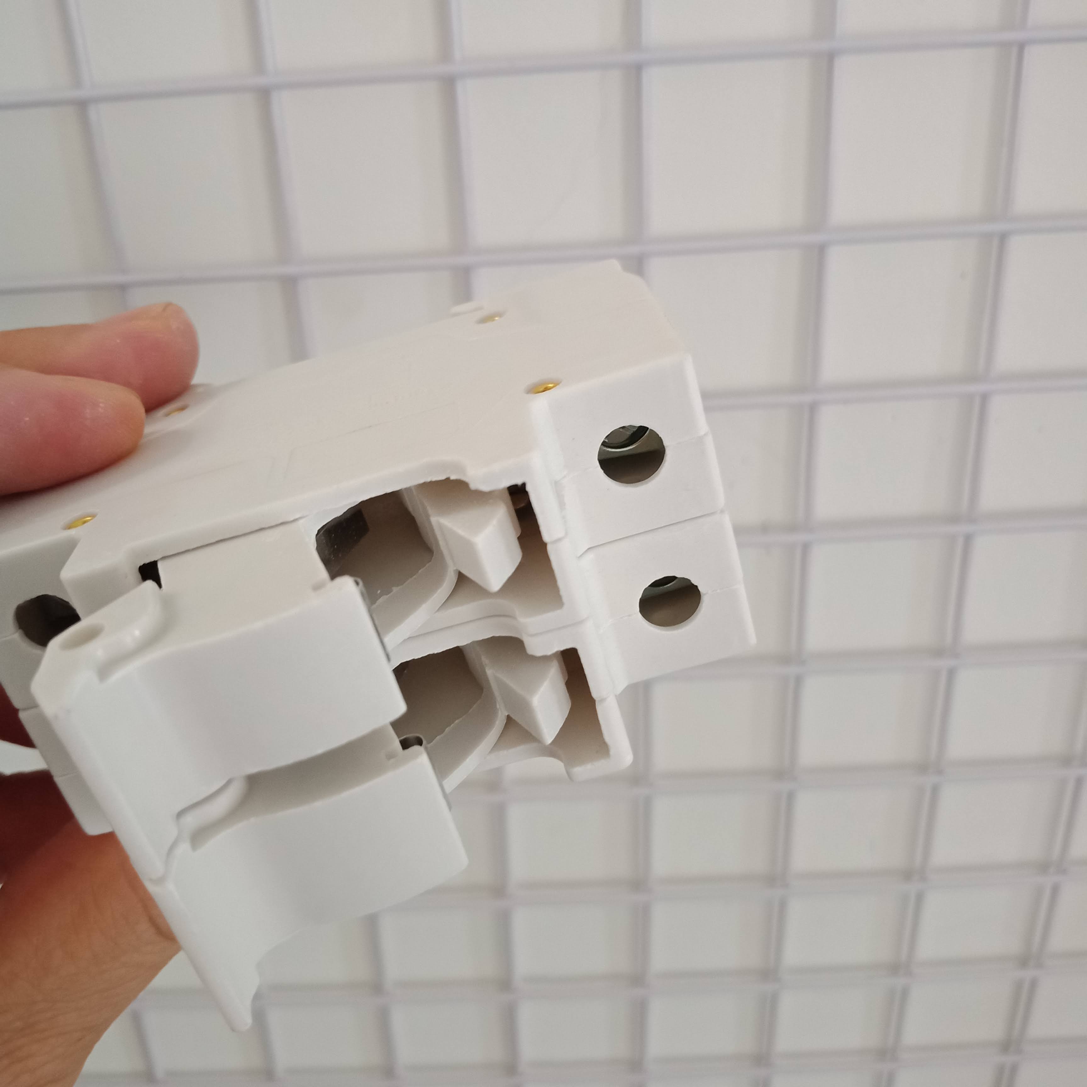 Đế cầu chì 1P 2P, Kèm cầu chì 16A- 32A