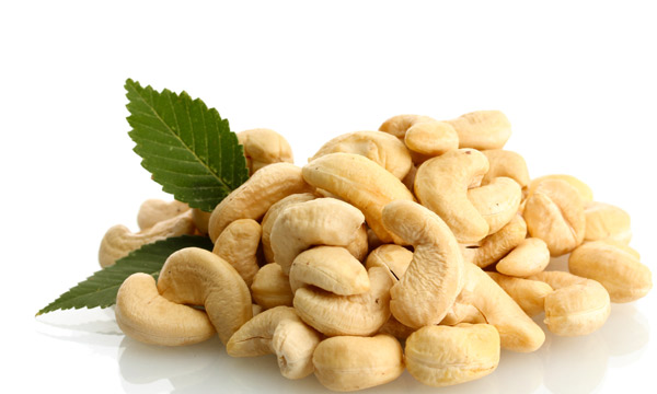 Hạt điều bóc vỏ có muối Dan D Pak 50gr