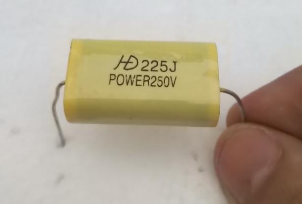 2 Chiếc Tụ kẹo HD 225J 250V ( 2.2uF ) màu vàng