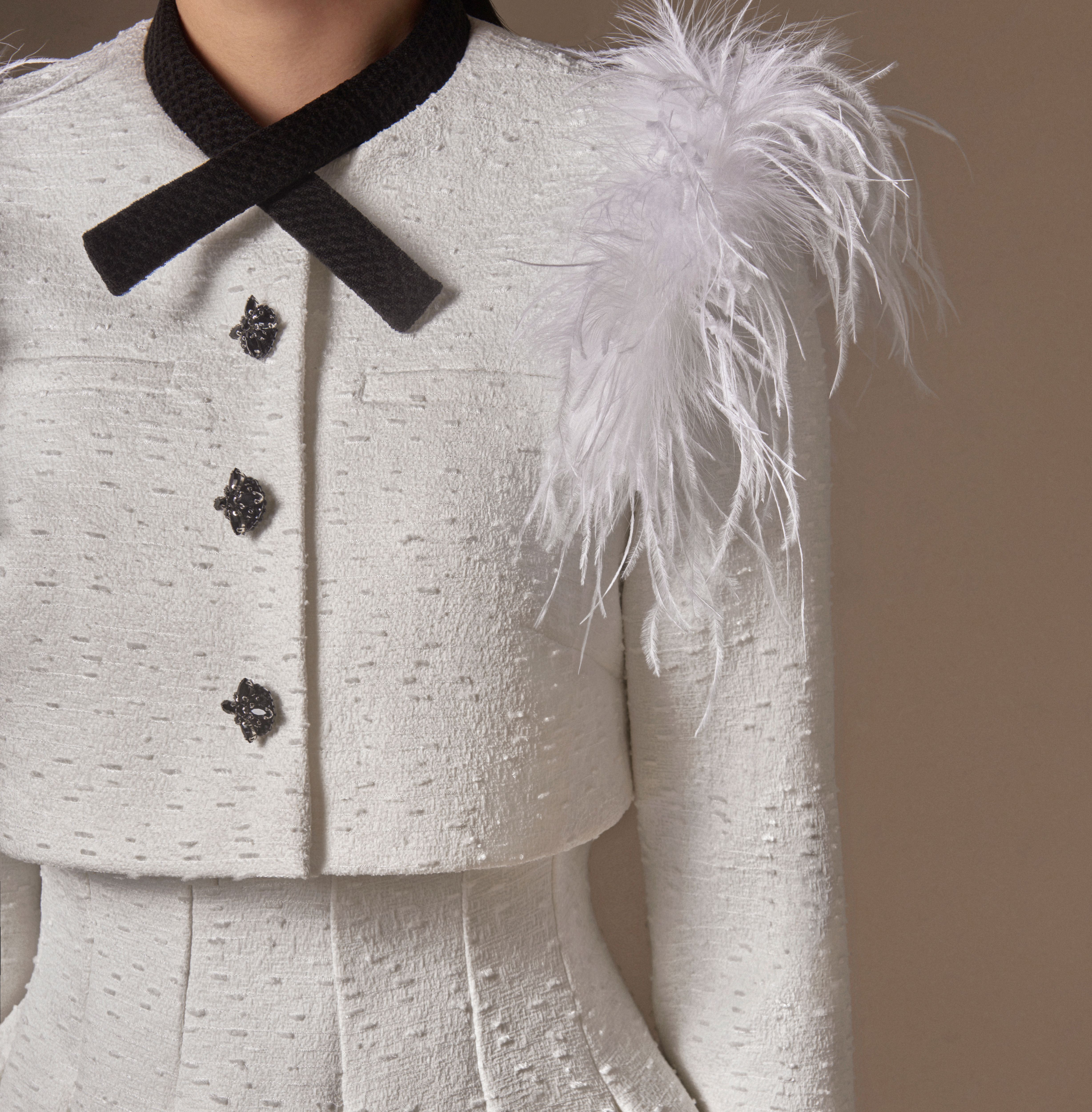Beloved Áo Khoác Nữ Capella Feather Jacket