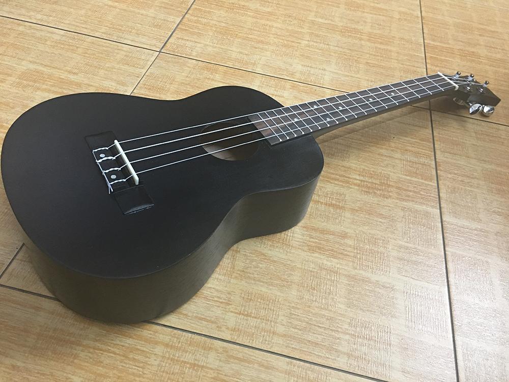 Ukulele Tenor Gỗ Anh Đào Đen - HÀNG CÓ SẴN.