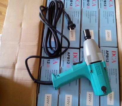 Máy SiếtBuloong DCA APB12