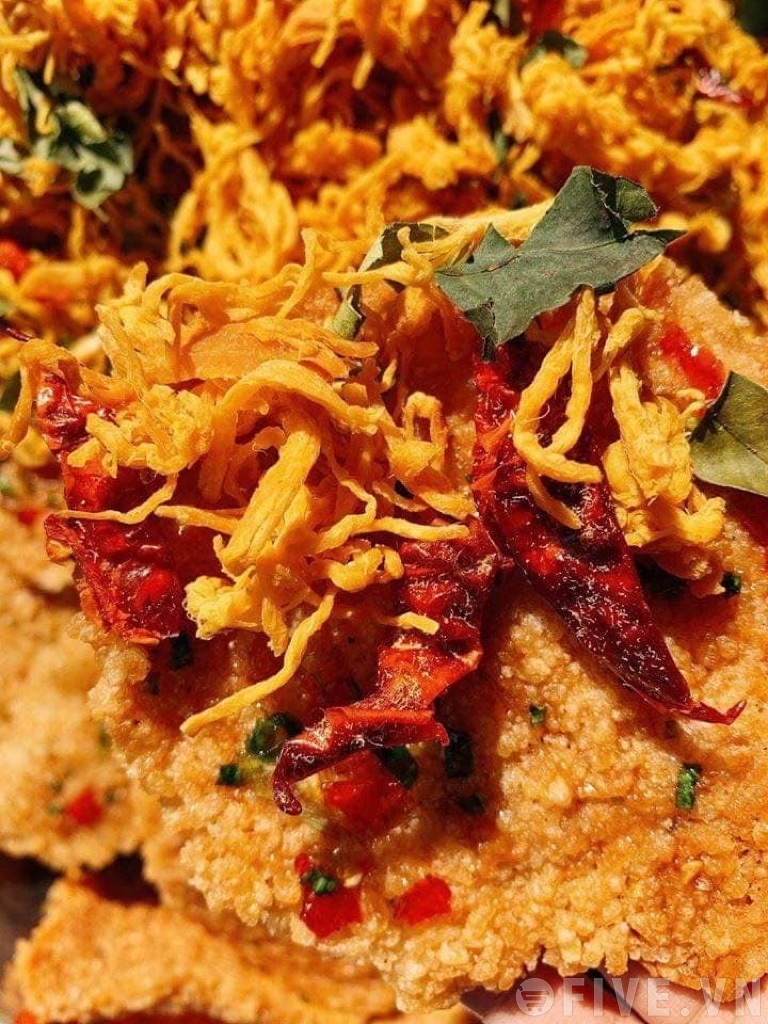 Cơm cháy khô gà