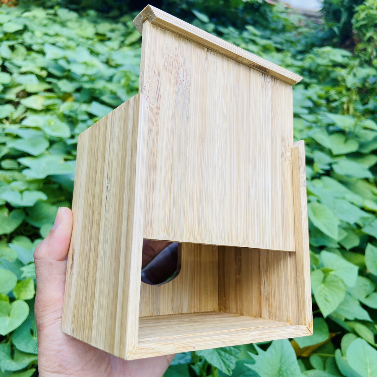 Hộp để giấy ăn bằng tre