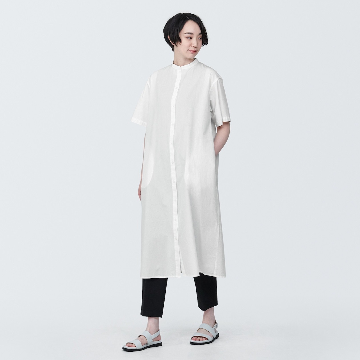 Đầm Vải Cool Touch Cổ Trụ Tay Ngắn MUJI