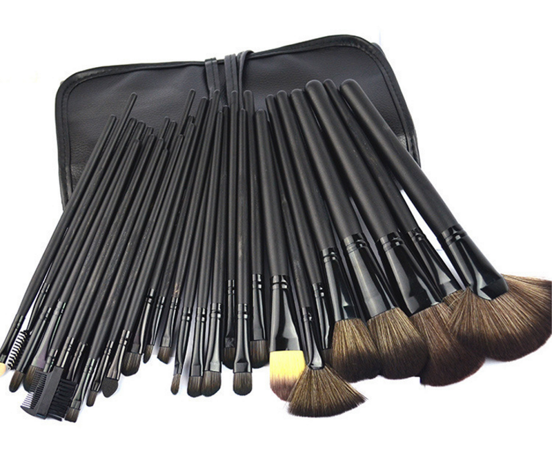 Bộ Cọ Trang Điểm 24 Món