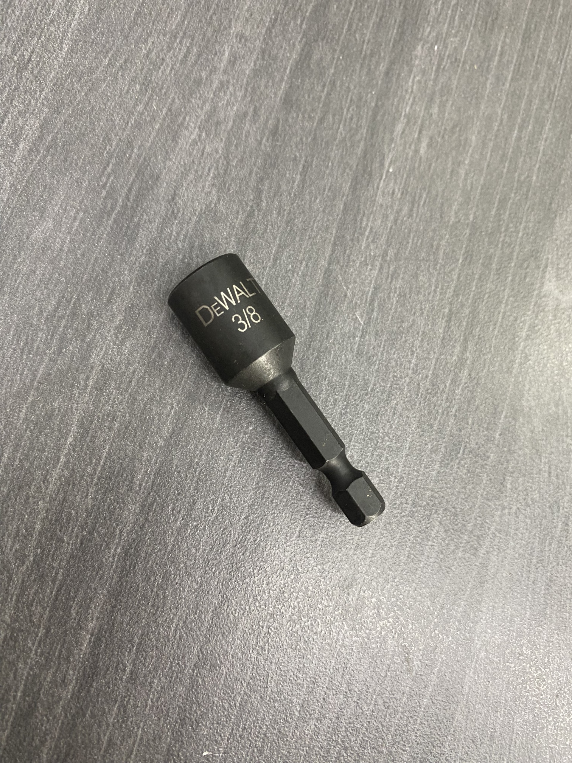 Đầu bắn tôn Dewalt chuẩn ngắn 8mm
