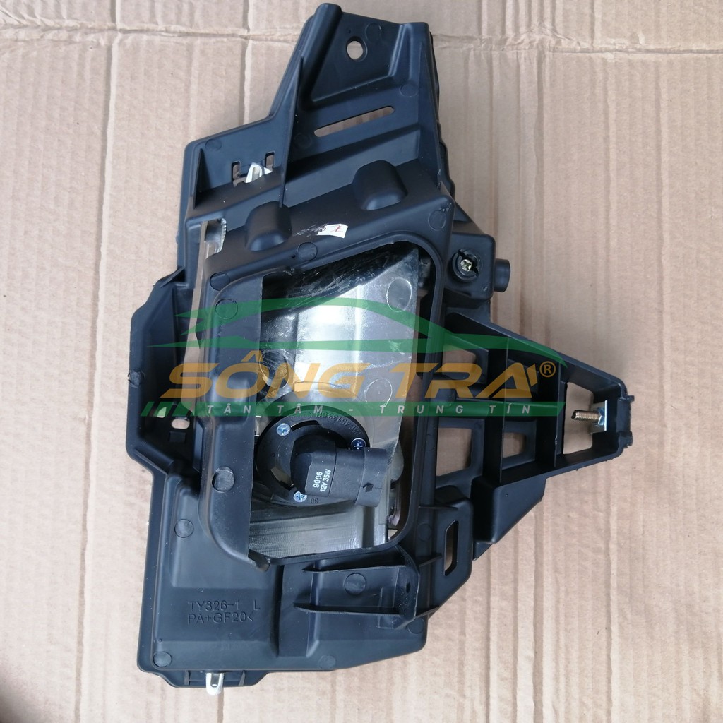 ĐÈN GẦM TOYOTA INNOVA 2009