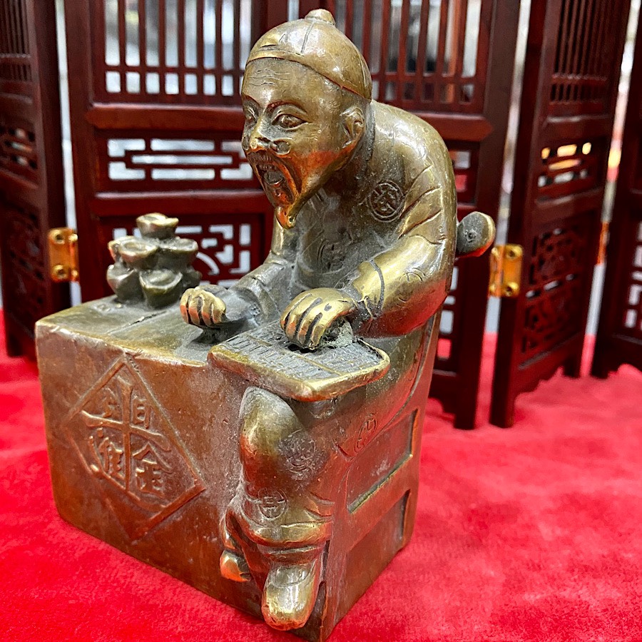 [HCM]TƯỢNG ÔNG QUẢN GIA PHONG THUỶ  CHIÊU TÀI TỤ LỘC BẰNG ĐỒNG CAO 9 cm