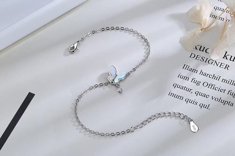 Lắc tay bướm xinh ánh bạc