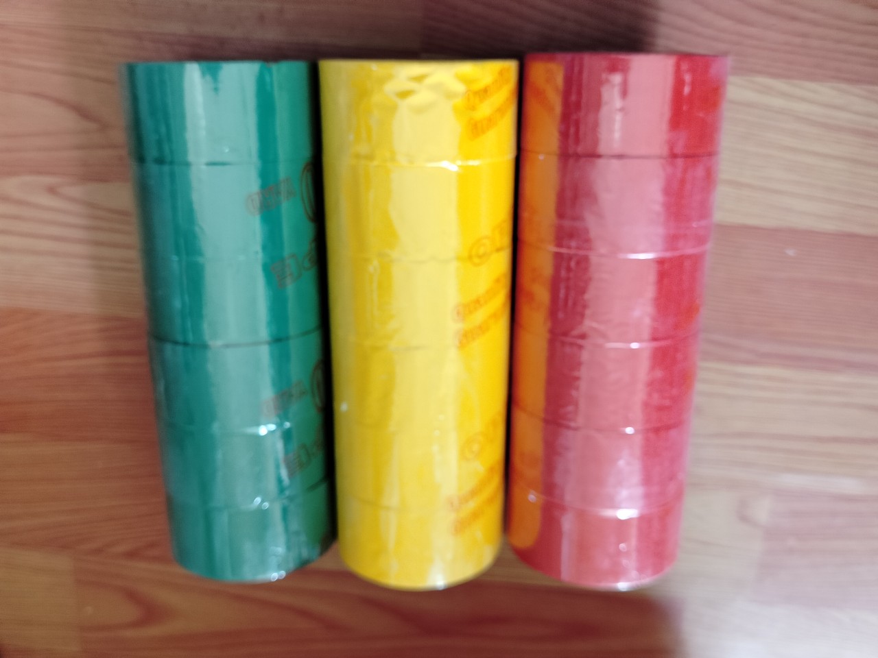 Băng keo màu 48mm 100Y - 1 cuộn
