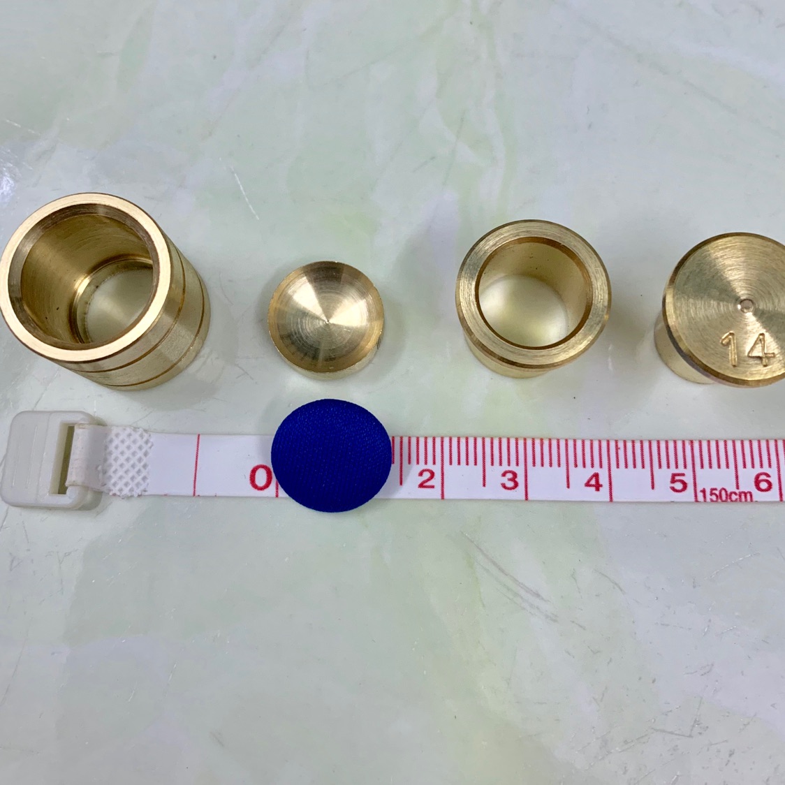 Khuôn nút bọc vải 14mm và 50 cái phôi nút 14mm