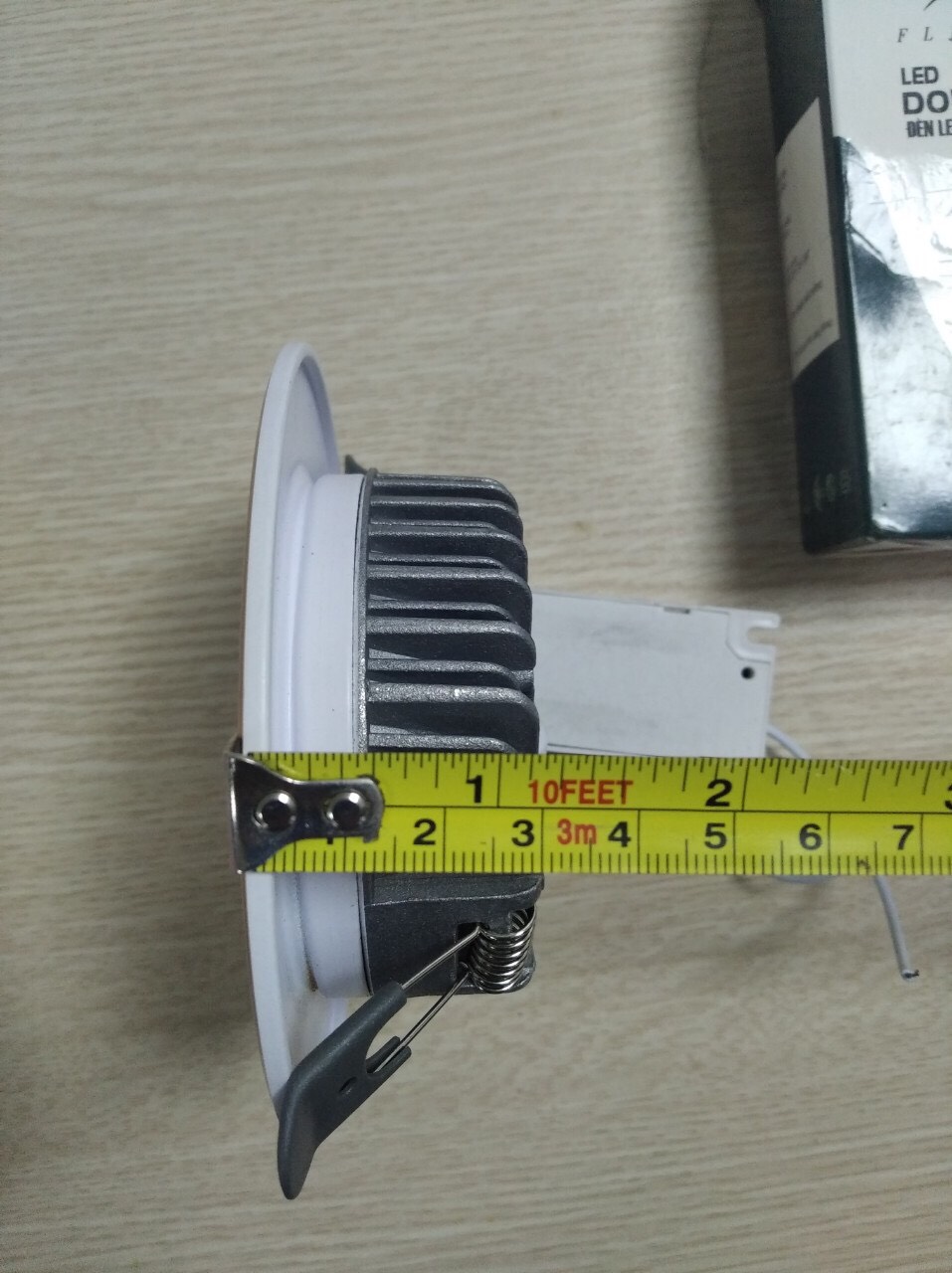 Đèn âm trần 3 mau 7w phi 90 viền vàng, viền bạc
