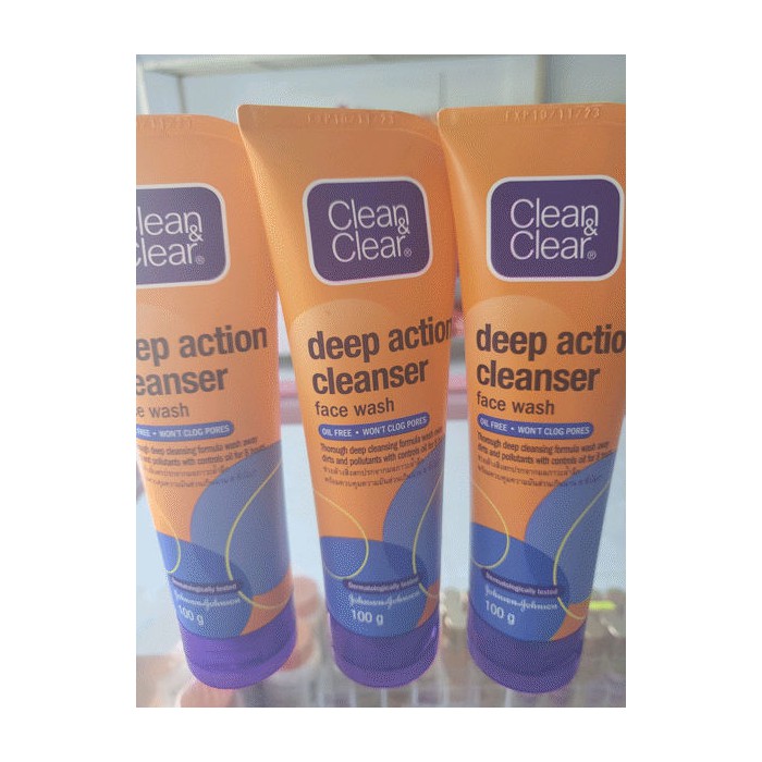 Sữa Rửa Mặt Chống Nhờn Tác Đụng Sâu CLEAN & CLEAR