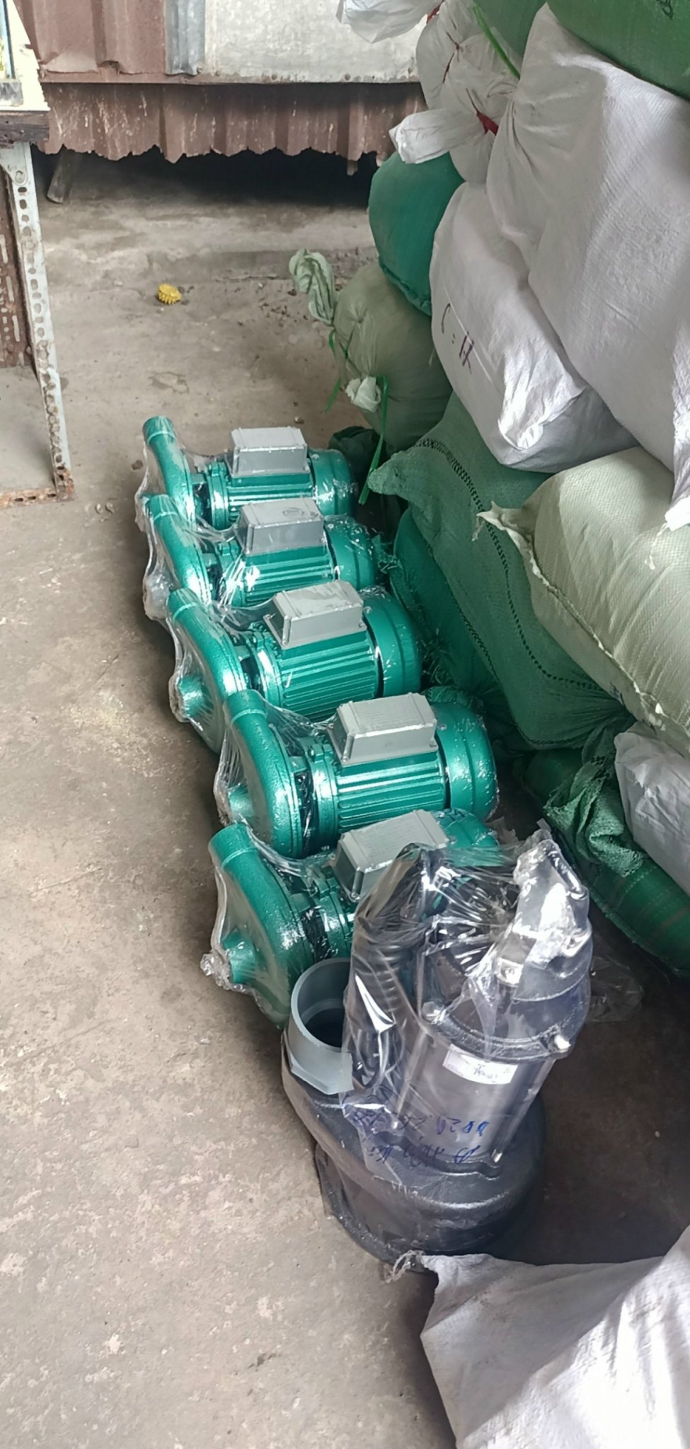 MÁY BƠM NƯỚC 1.5HP VỎ KHÍA