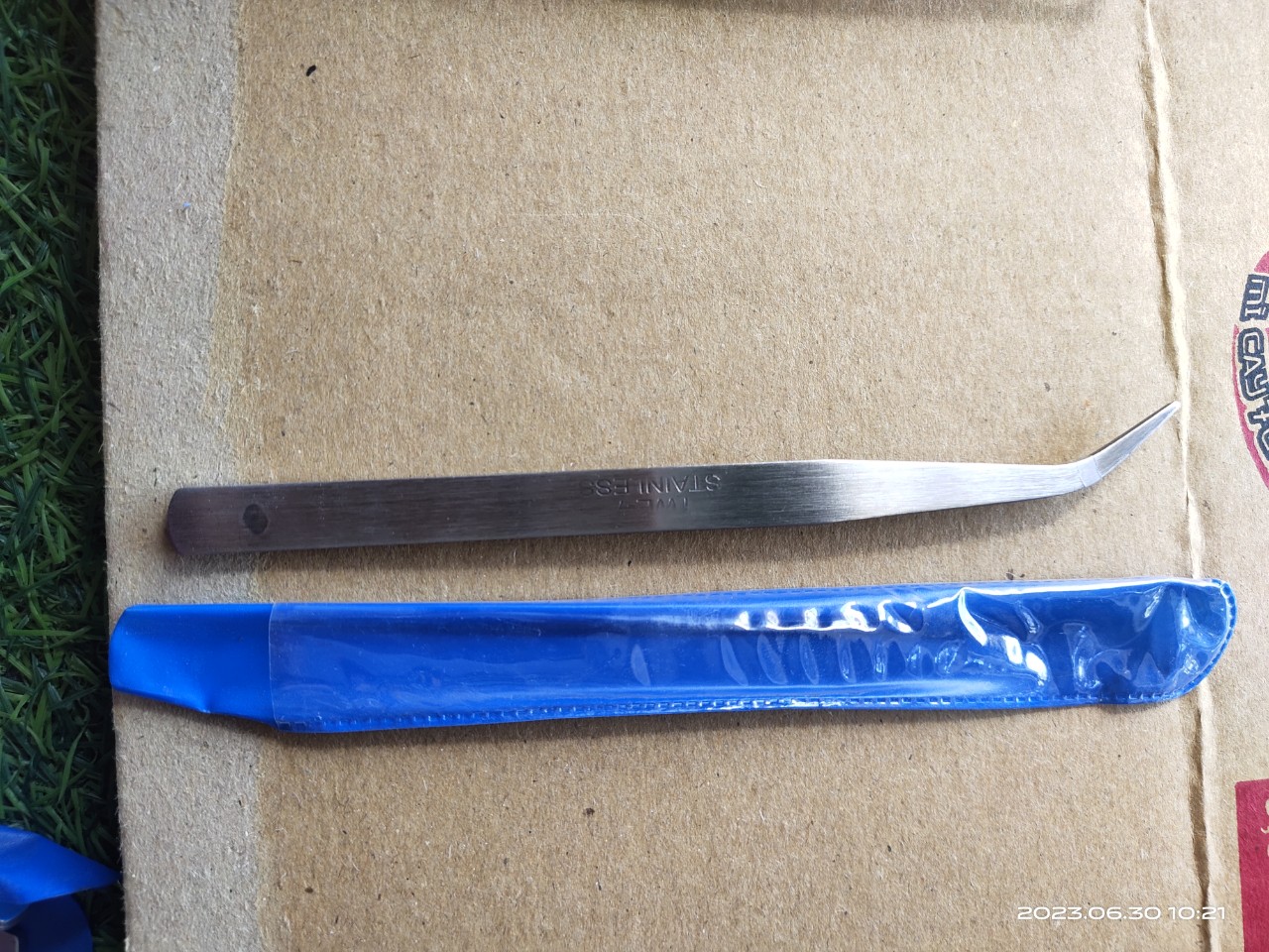 nhíp gắp chỉ máy vắt sổ và máy kansai
