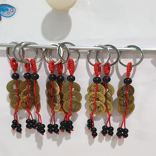 Móc khóa 5 - 3 đồng xu cổ dây đỏ