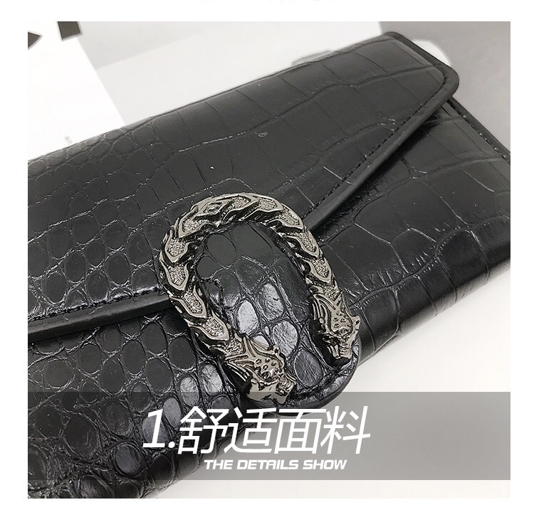 Ví Clutch Nữ Vân Da Cá Sấu Khóa Rồng