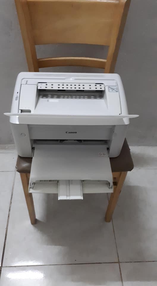 Máy in HP 1005 (cũ) còn khoảng 90%