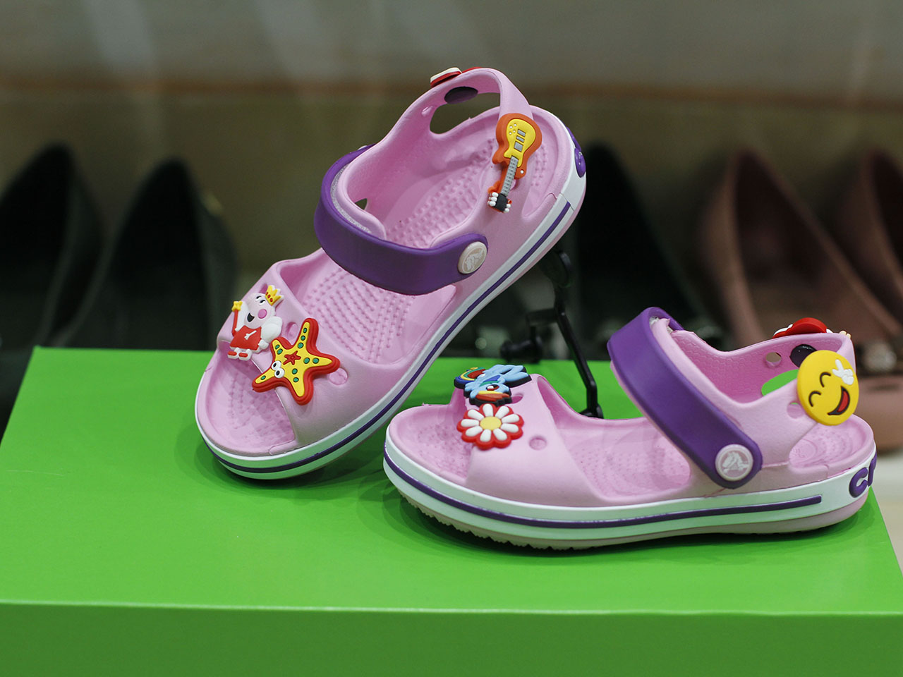 SANDAL CROCSBAND KIDS MÀU HỒNG NHẠT