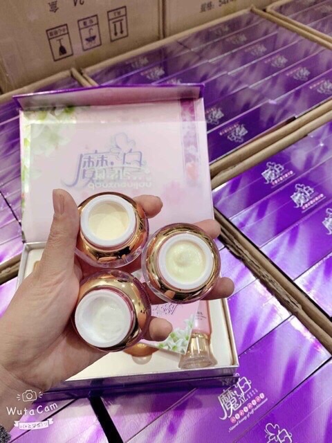 Bộ kem hoàng cung hồng