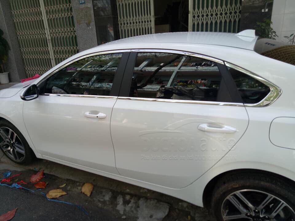 Viền inox quanh kính kia cerato 2019-2021, k3 2022