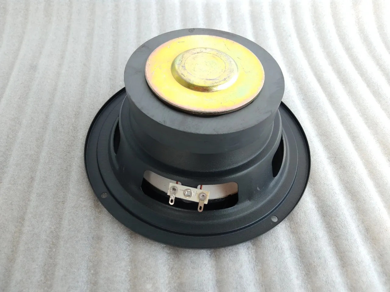 1 củ loa bass 16 từ 100 gân cao su