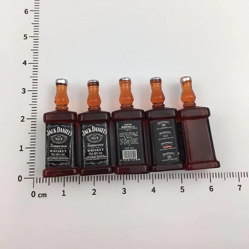 [HCM]Mô Hình Chai Chivass 12 Phụ Kiện Trang Trí Nhà Búp Bê [1 chai ]