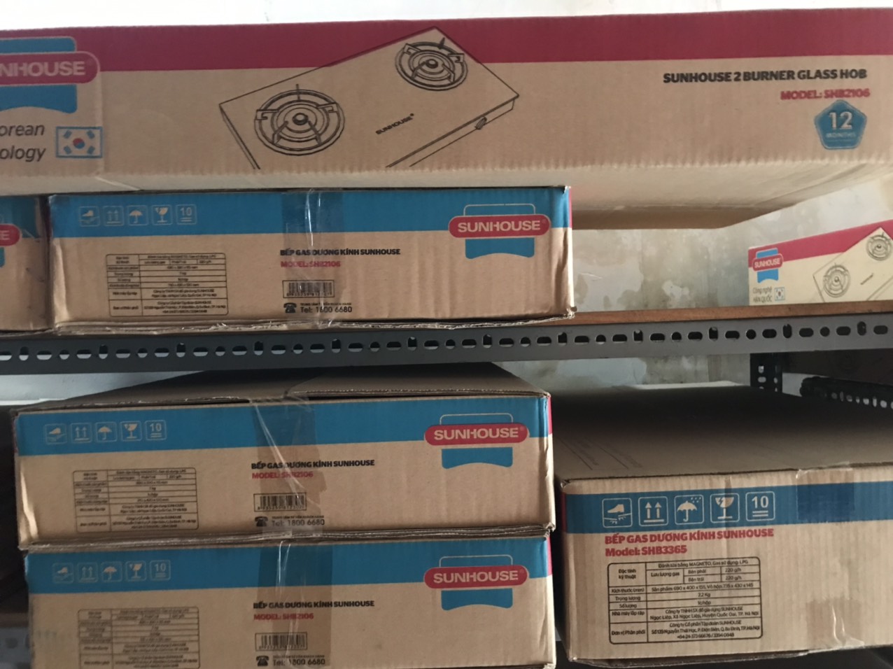 Bếp ga dương kính Sunhouse SHB2106