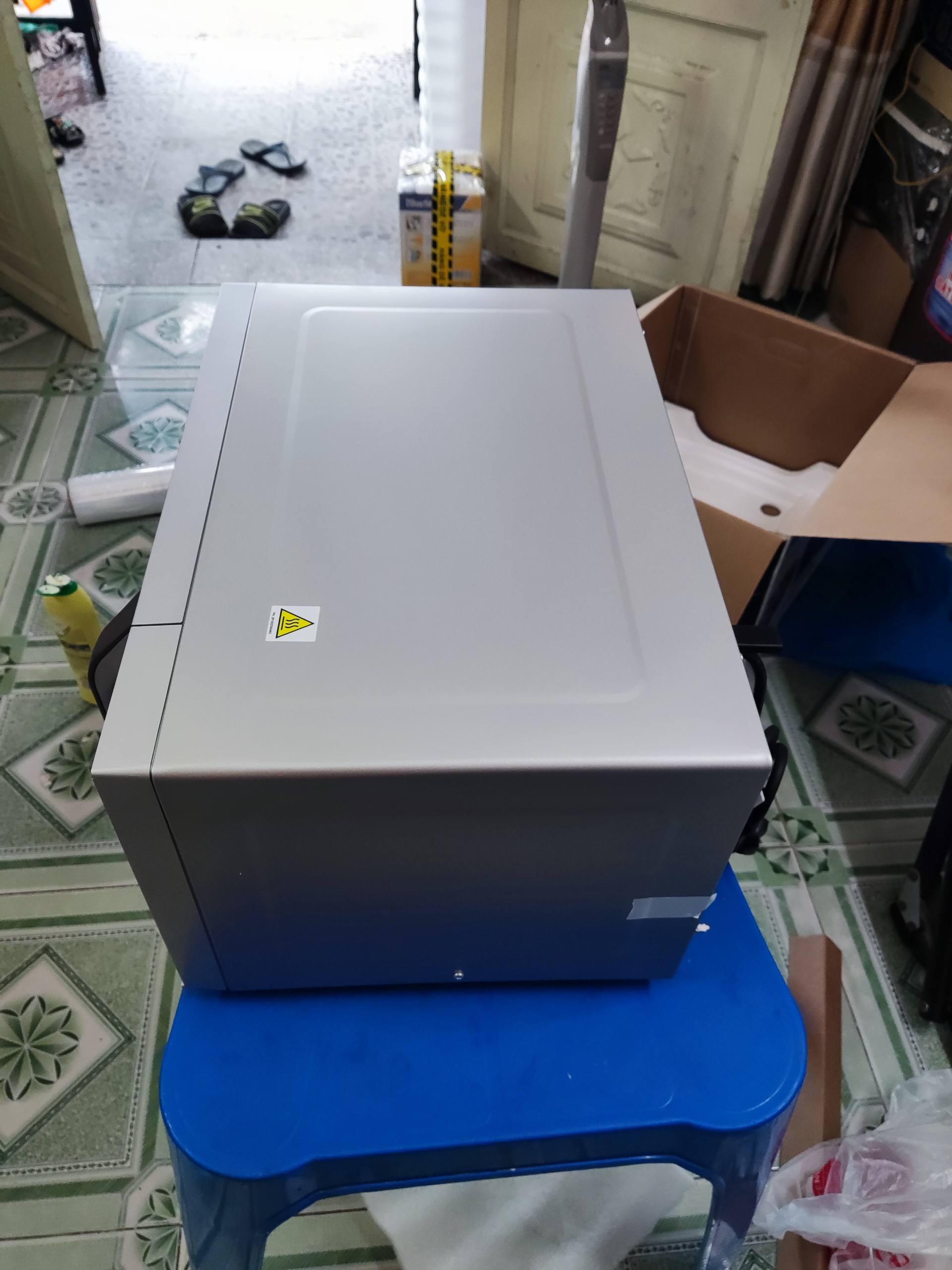 Lò vi sóng Panasonic NN-GM34JMYUE