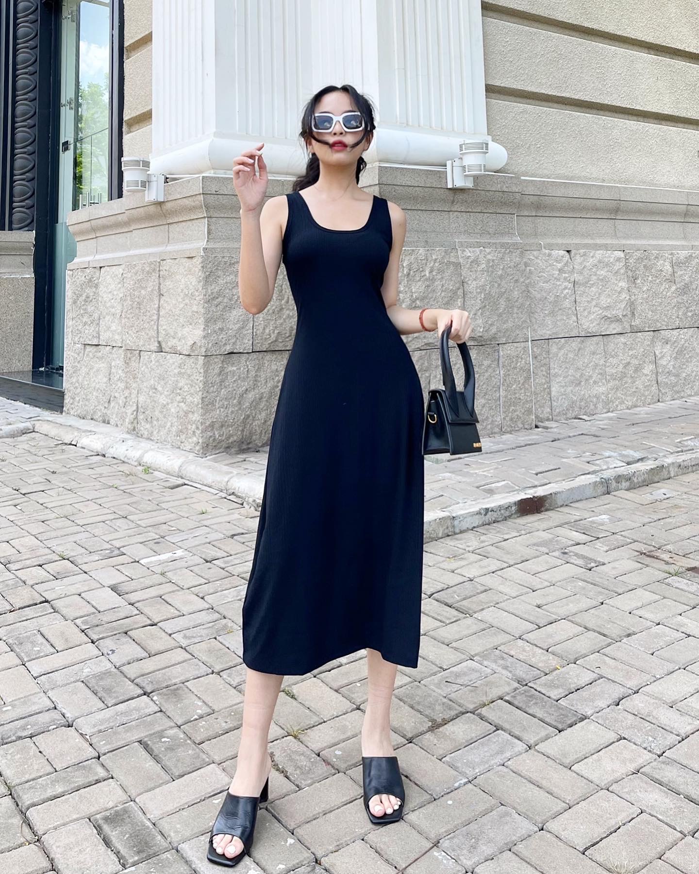 WHITELAZZ |Đầm thun dáng suông màu trắng đen - Layla Basic Dress