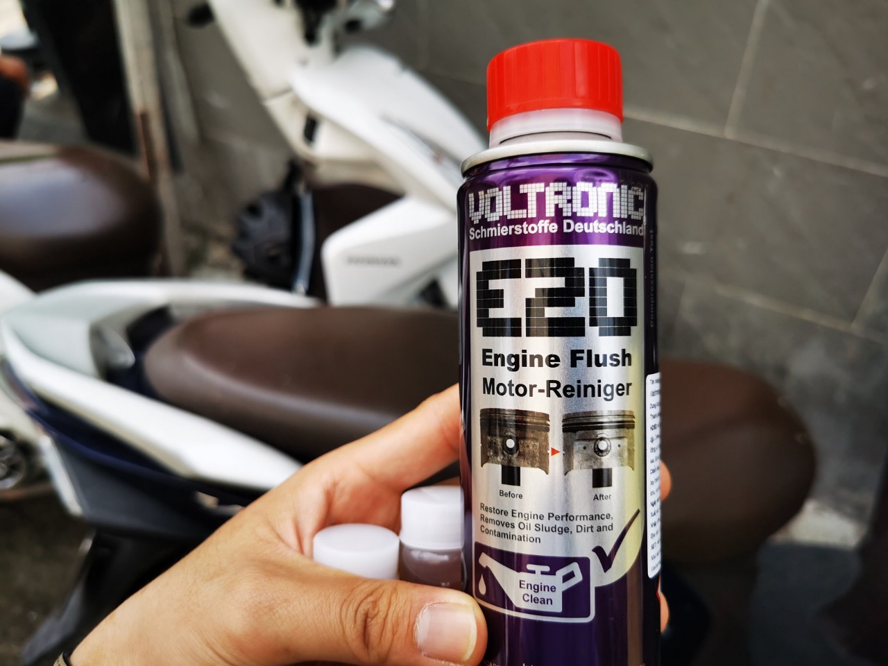 [HCM]Phụ Gia Xúc rửa động cơ Voltronic E20 Engine Flush 300ml - VE20300