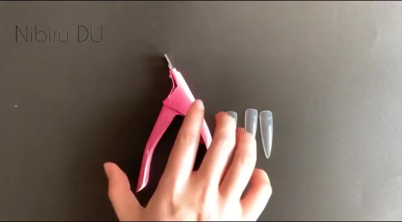 Kìm bấm móng giả