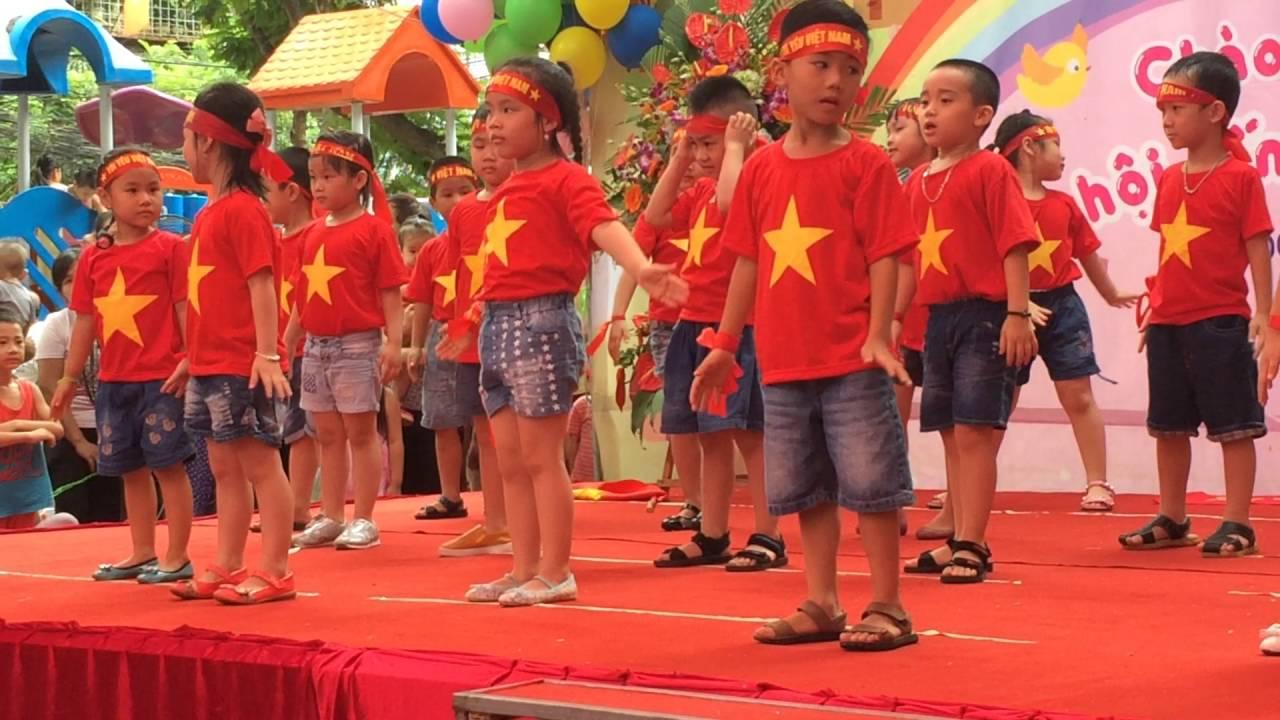 Sỉ áo cờ đỏ sao vàng bán buôn