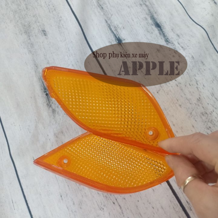 Nắp - chụp xi nhan xe SPACY đủ trái phải ( 1 đôi )