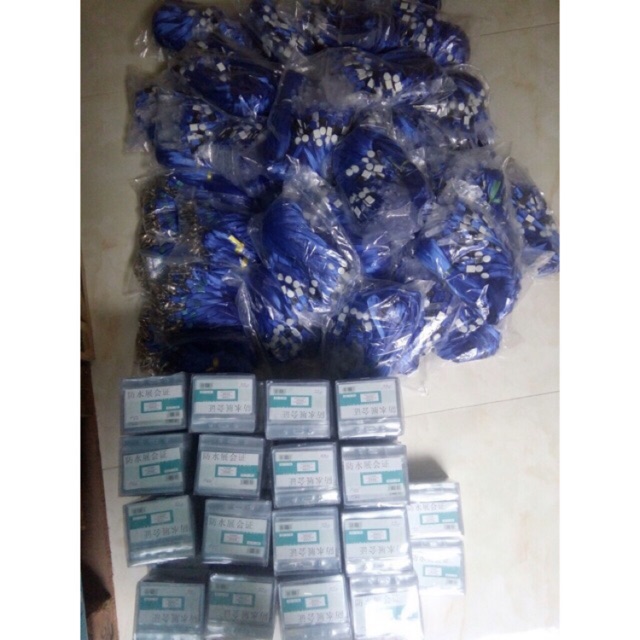 Combo 50 bao thẻ tên + 50 dây đeo thẻ