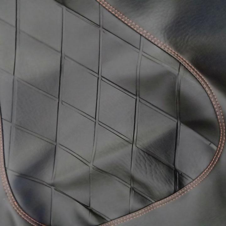 Vỏ Bọc Yên SH  hình thoi Chỉ Đỏ Có Vân